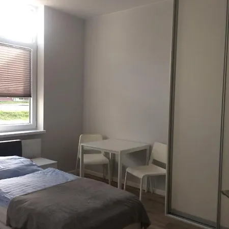 Hostelik Przy Przystanku *