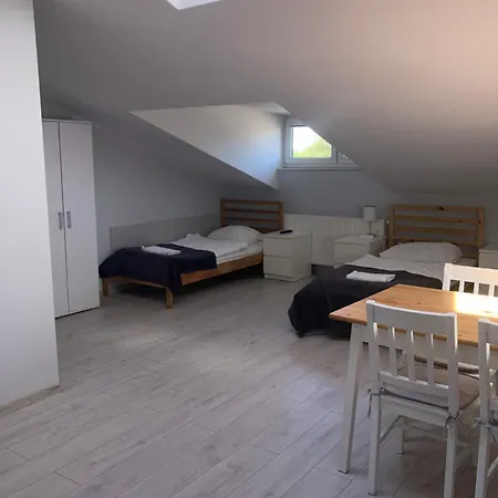 Hostelik Przy Przystanku