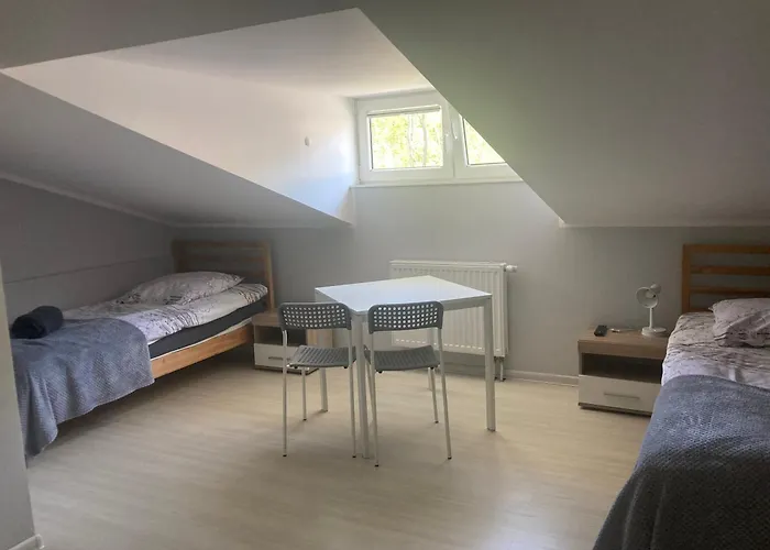 Hostal Hostelik Przy Przystanku *